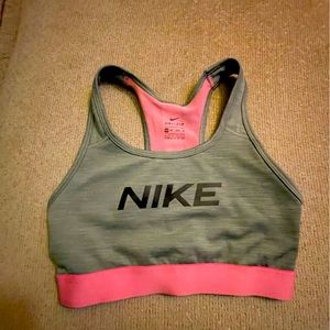Nike sports bra XS